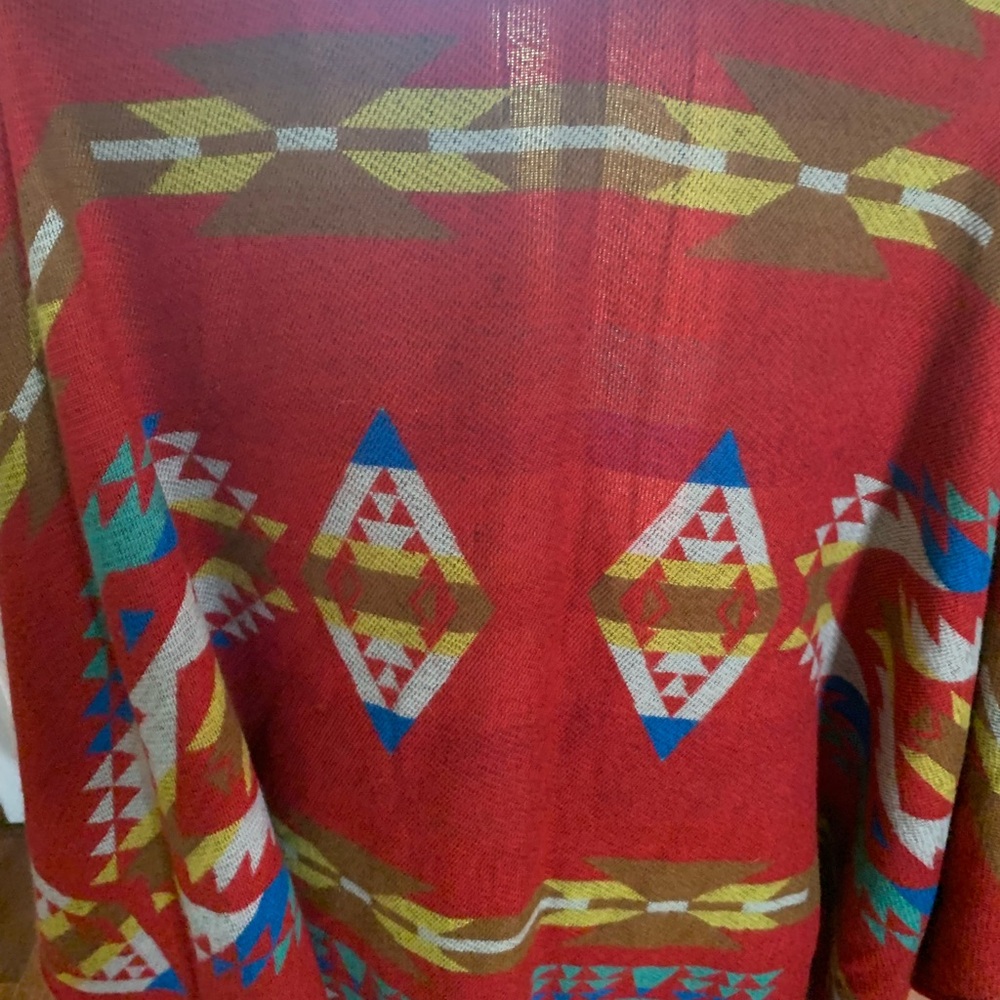 Red Geometric Pattern Cape Poncho - image 3